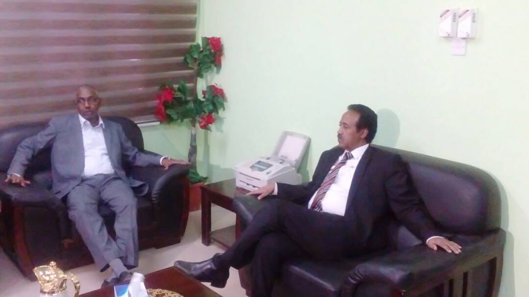 والي النيل الابيض يستقبل وفد وزارة العدل