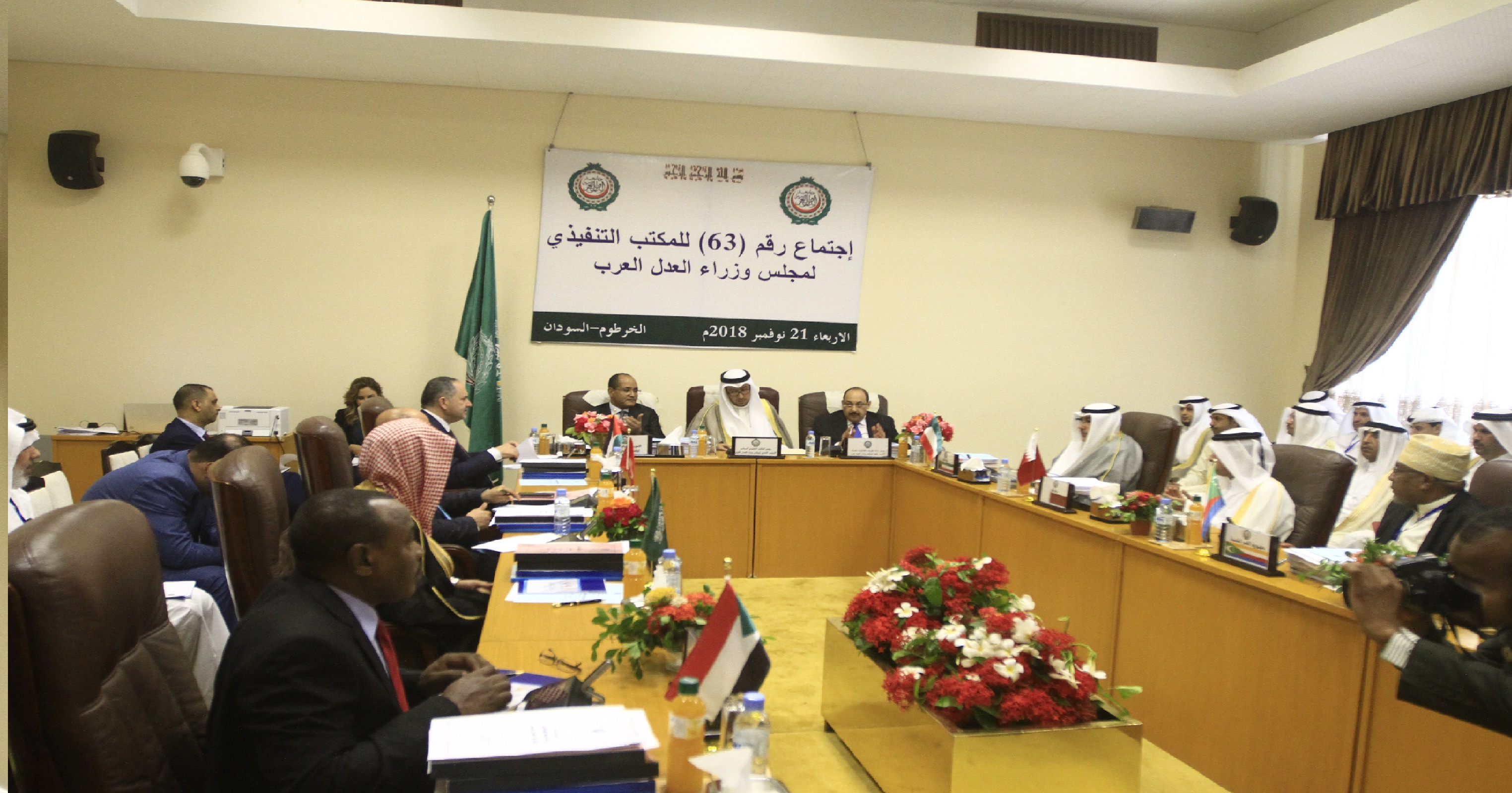 سالم يلتقي وفد الامانة العامة لجامعة الدول العربية