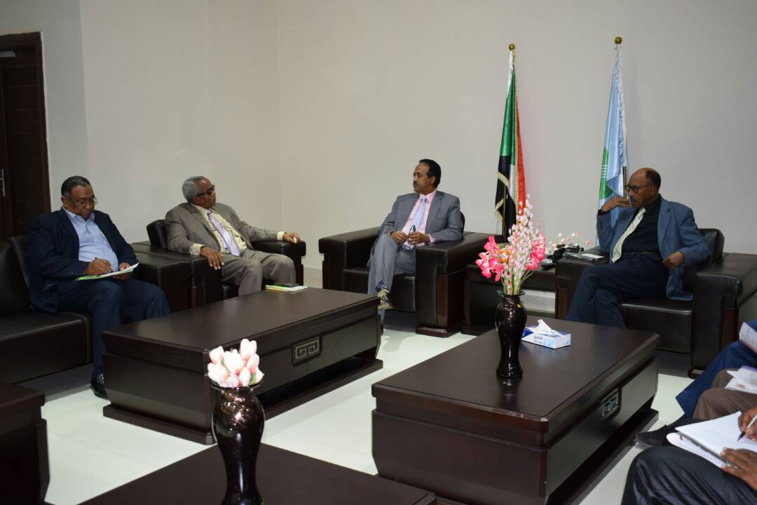 وزير العدل يتفقد الادارة القانونية بولاية الخرطوم