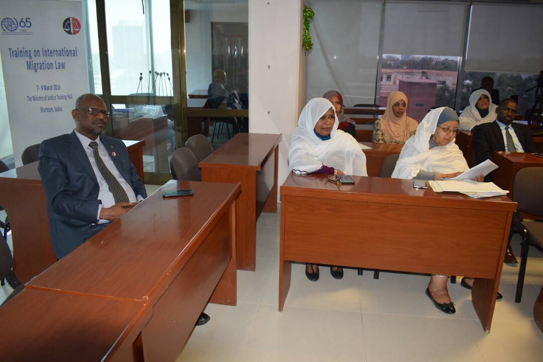 حقوق الانسان تنظم ورشة حول منهجية كتابة التقارير وفق القانون الدولى