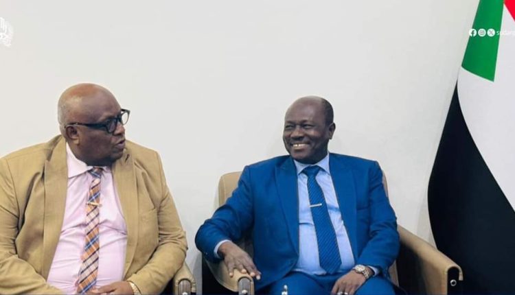 وزارتي الداخلية والعدل يبحثان قضايا وملفات مهمة