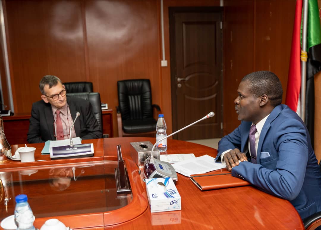 وزير العدل ورئيس يونيتامس يناقشان دورالبعثة الأممية في الحفاظ على زخم المشاورات الشعبية حول القوانين