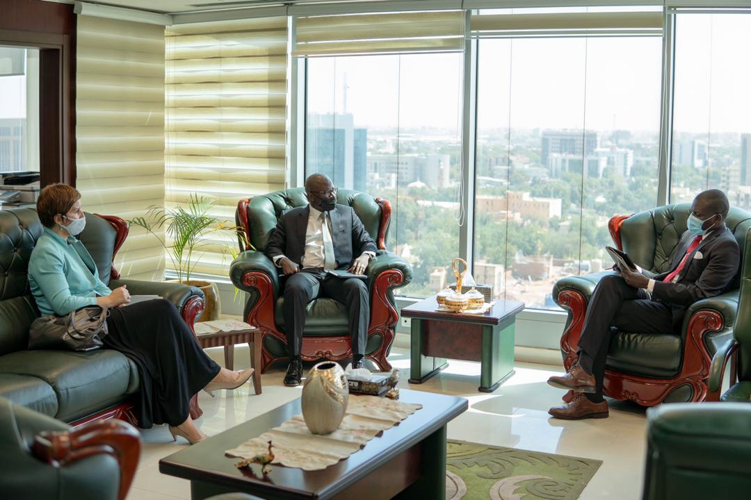 التعاون بين وزارة العدل والبنك الدولي