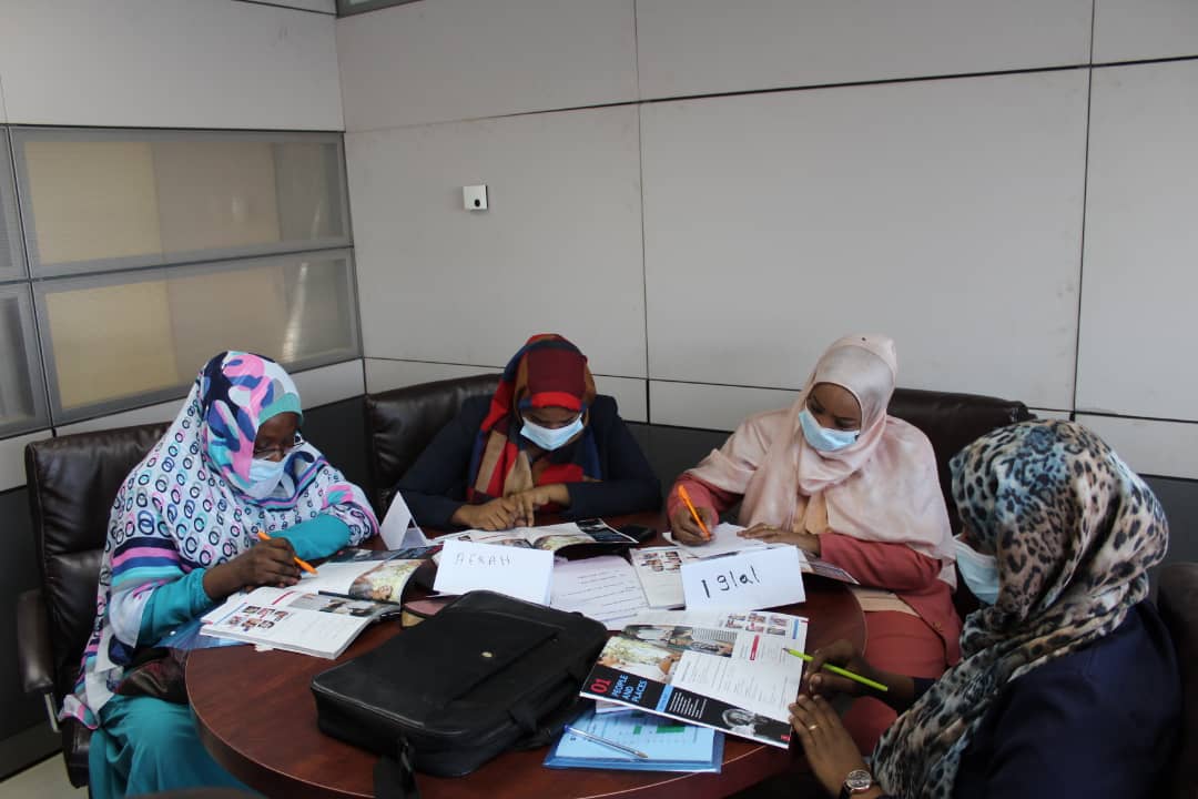 تدشين برامج اللغة الانجليزية لمنسوبي وزارة العدل