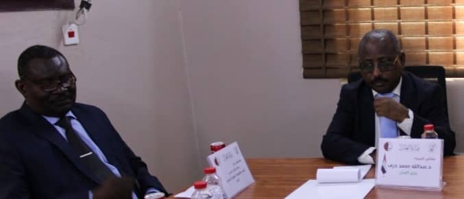 وزير العدل يلتقي اعضاء المفوضية القومية لحقوق الإنسان ويؤكد على أهميتها في الوقت الحالي..