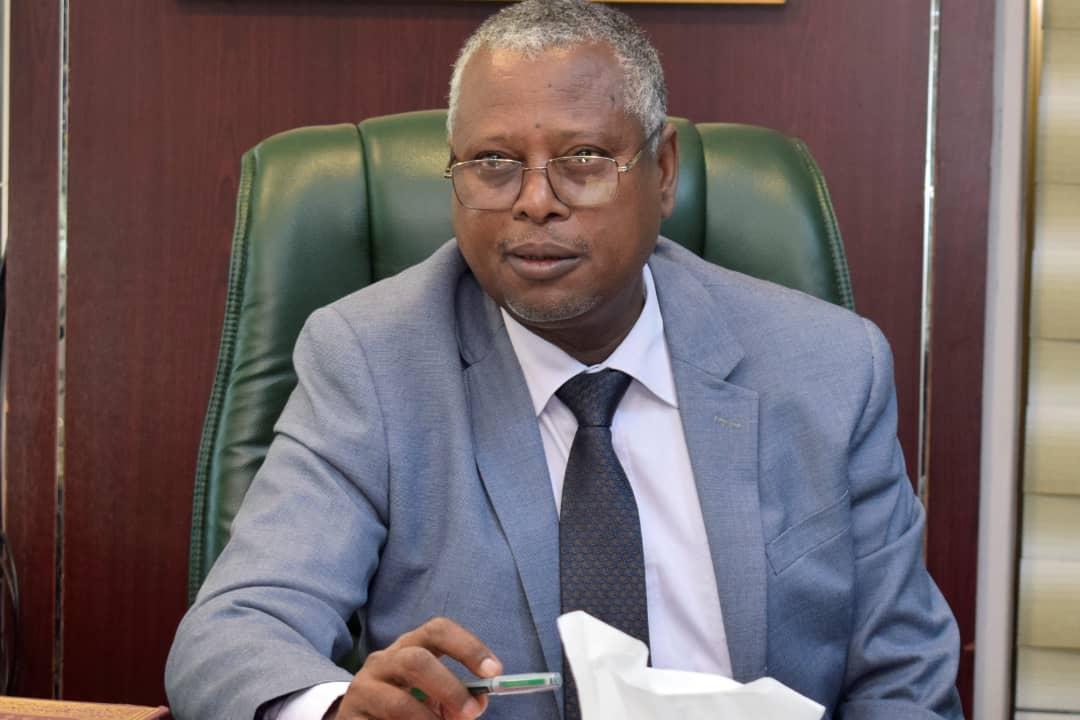 وزير العدل إلي جنيف