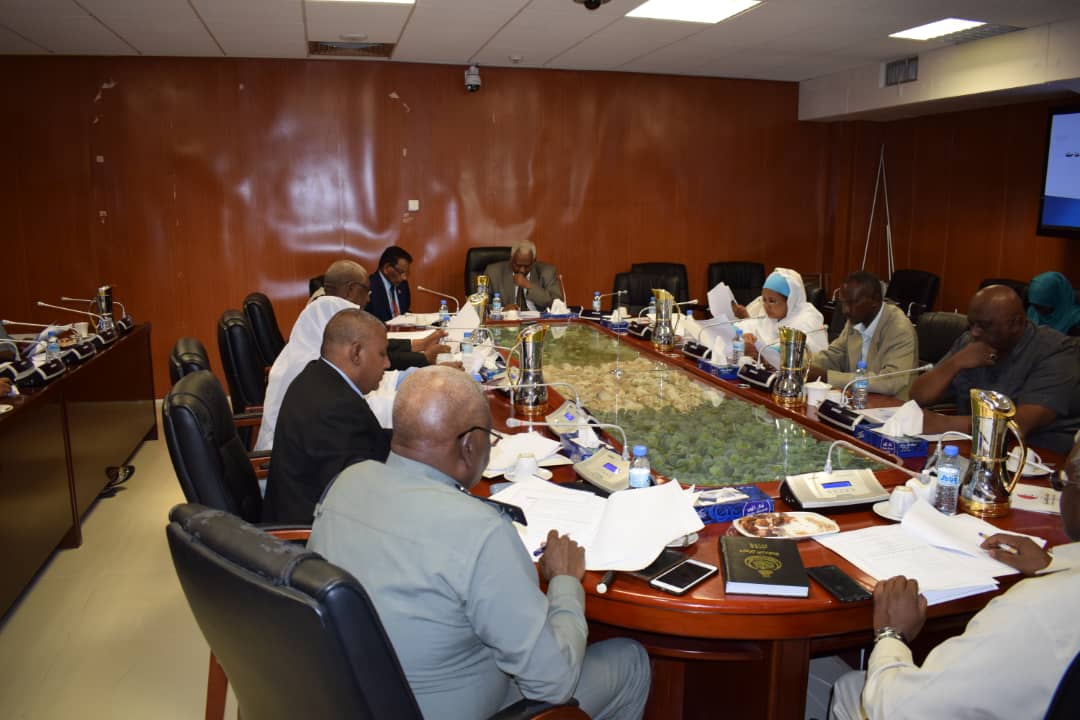 الرزم يرأس إجتماع لجنة الرقابة علي الشركات