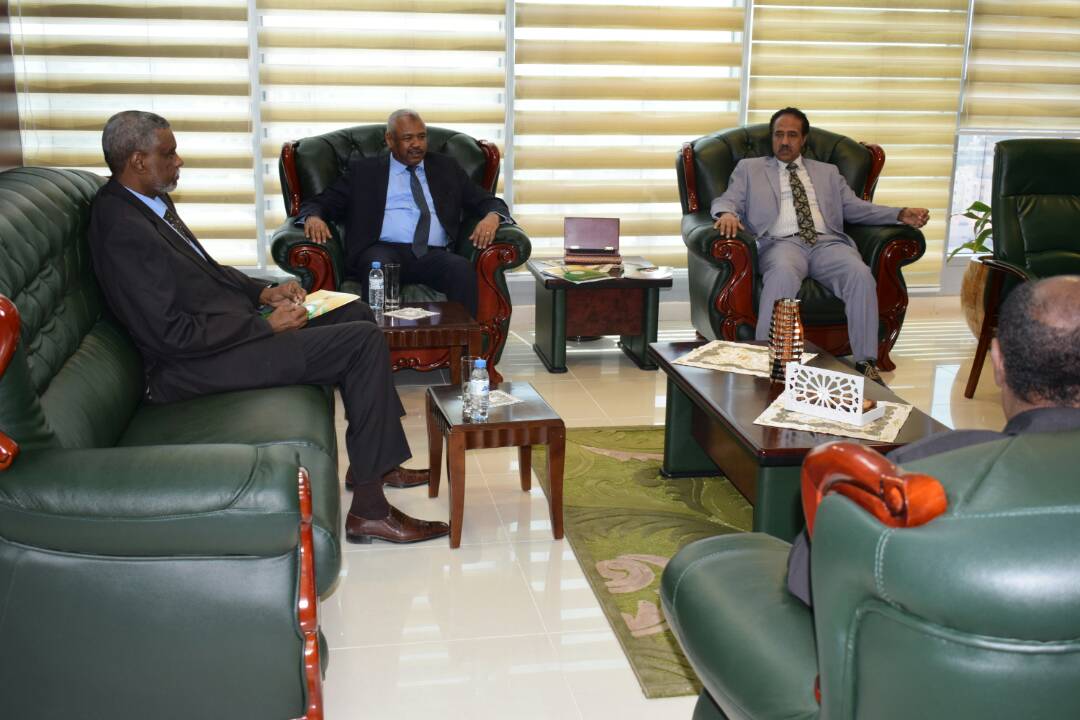 وزير العدل يلتقى بالنائب العام