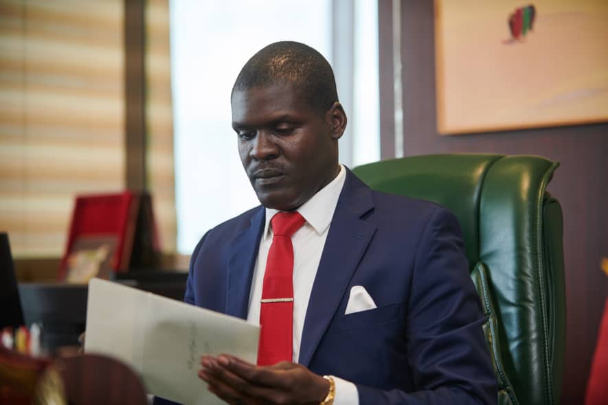 وزير العدل يلتقي اللجان القانونية للحرية والتغيير والمحامين وشركاء السلام