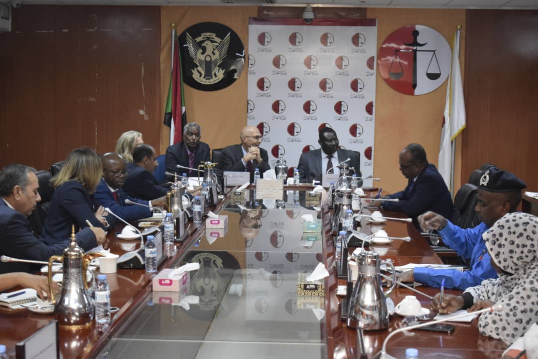 المفوض السامي يؤكد دعمه لجهود تعزيز حقوق الإتسان في السودان 