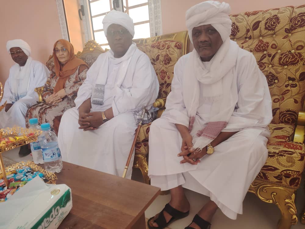 وزير العدل يزور رئيس هيئة الأركان