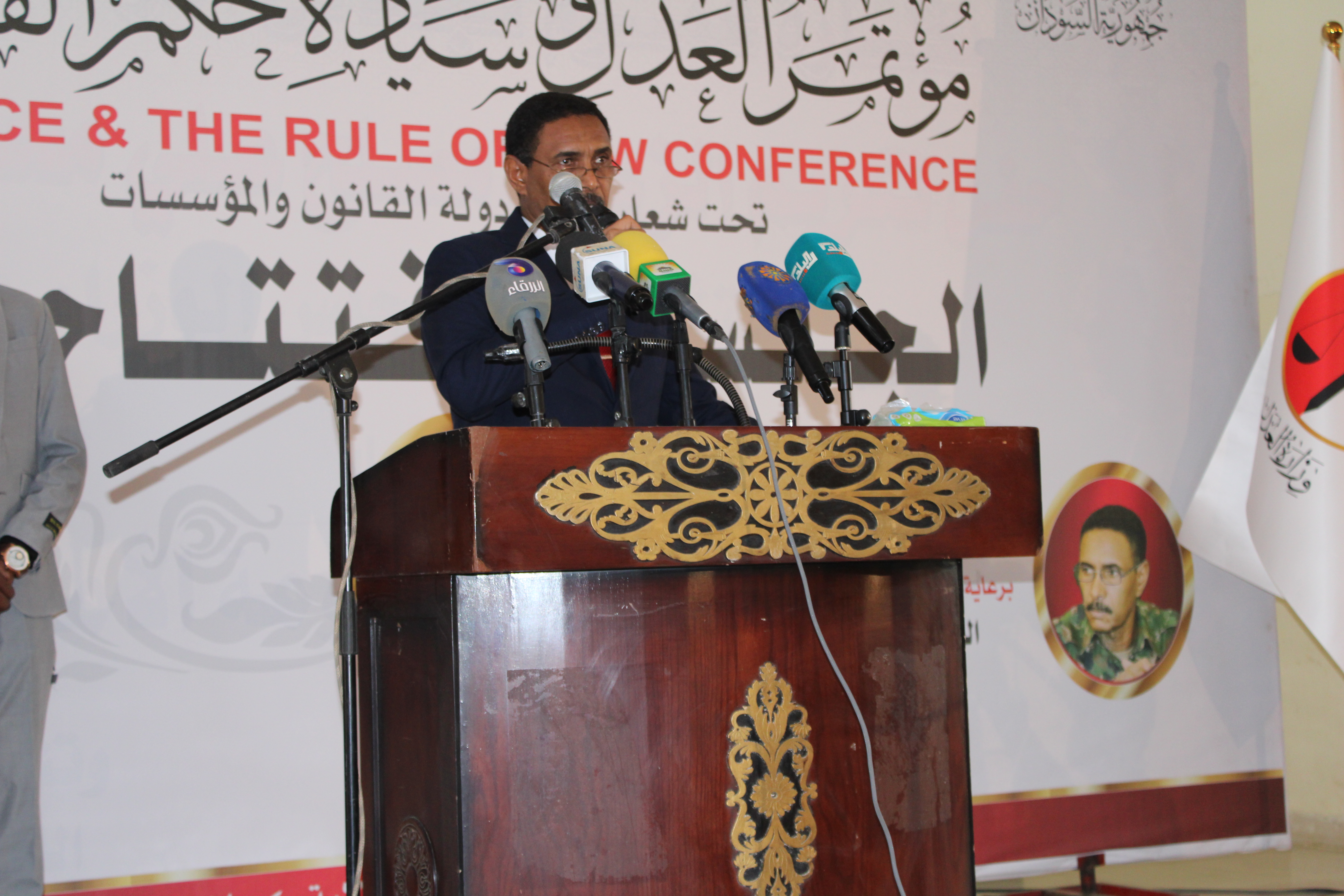 والي ولاية كسلا يؤكد علي اهمية التنسيق بين الاجهزة العدلية  لبسط هيبة الدولة وانفاذ القانون 