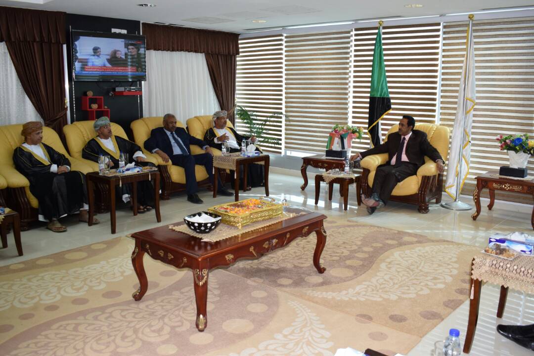 وزير العدل يلتقي المدعى العام العماني